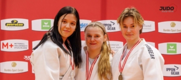 oppeneiger-franziska-siegerehrung-Oliver-Sellner-Oesterreichische-Meisterschaft-U18-2026-68168